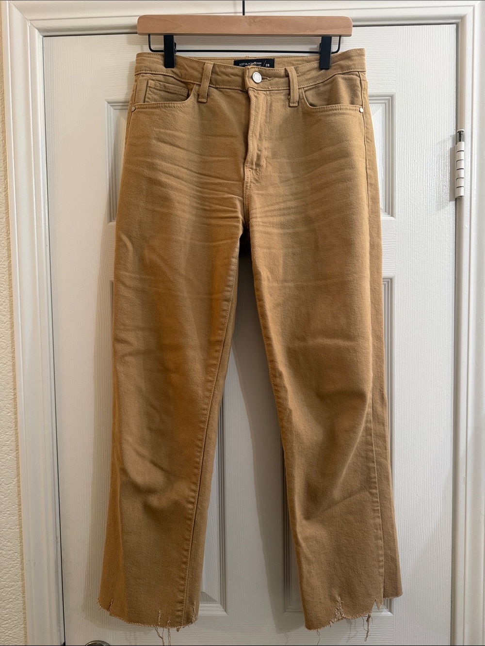 Just Black Denim Cropped Straight Jeans in Camel Brown